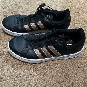 Size 9 Adidas’s